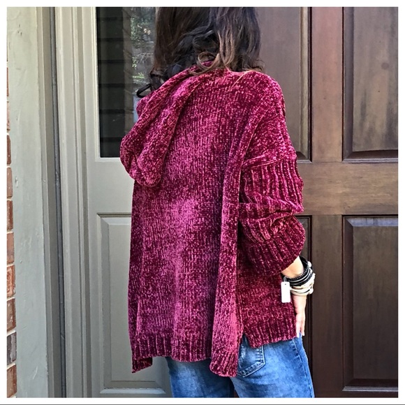 ✨LAST ONE ✨PARIS Burgundy chenille hooded sweater - Picture 7 of 8